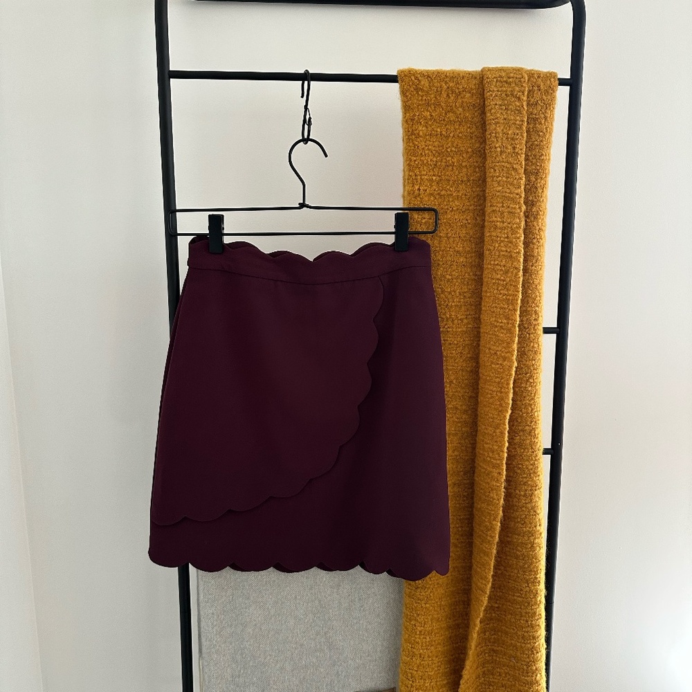 Ted Baker London Scalloped Skirt TB 0/ US 2